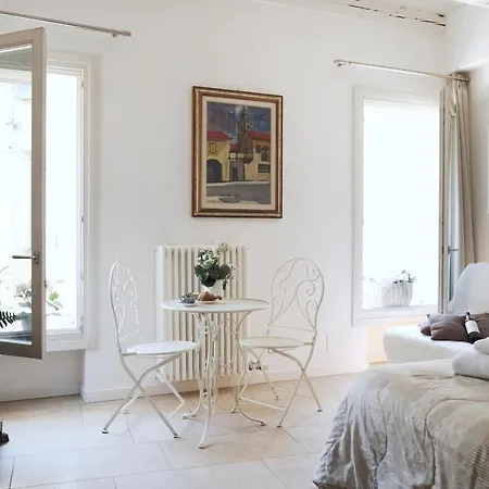 Academia Lägenhetshotell 3*