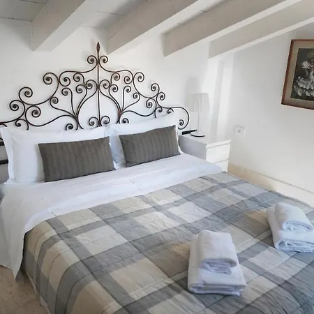 Academia Lägenhetshotell 3*