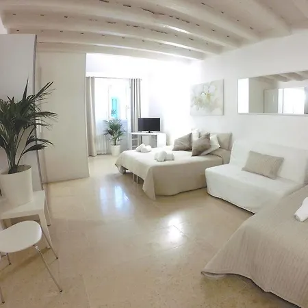 Academia Lägenhetshotell Bergamo