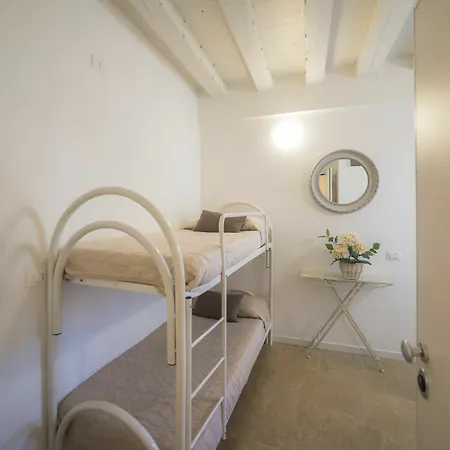 公寓式酒店 学院住宿加早餐旅馆 贝尔加莫