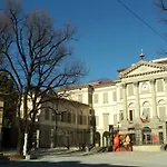 Academia Apart Otel