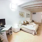 Academia Apart Otel 3*
