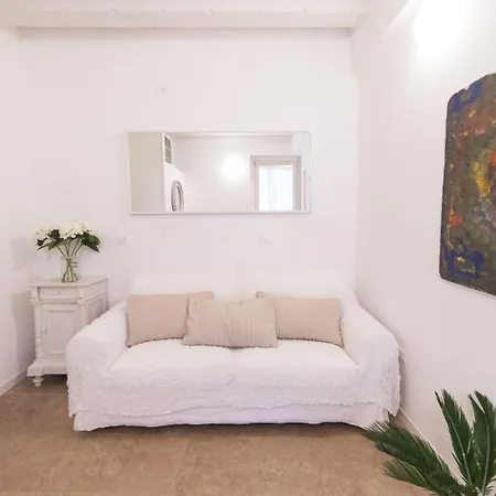 Aparthotel Academia 3*