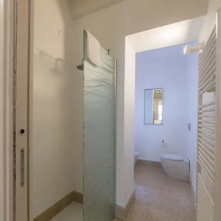 Academia Aparthotel 3*