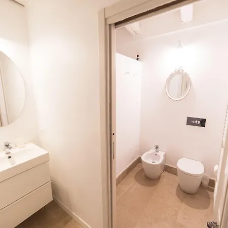 Academia Aparthotel 3*