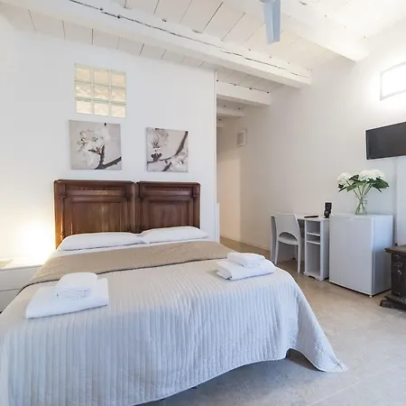 Academia Lejlighedshotel