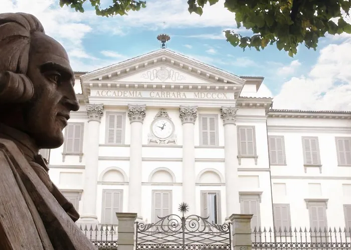 Ξενοδοχείο με διαμερίσματα Academia 3*