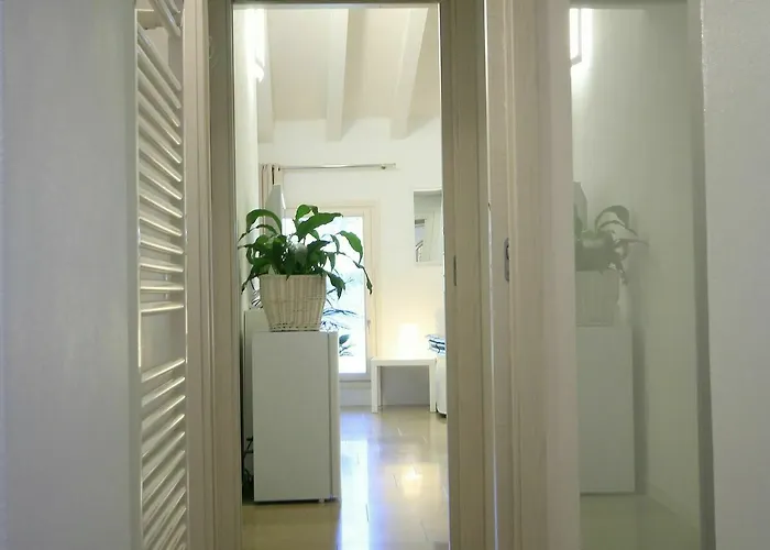 Academia Apartmanhotel 3*