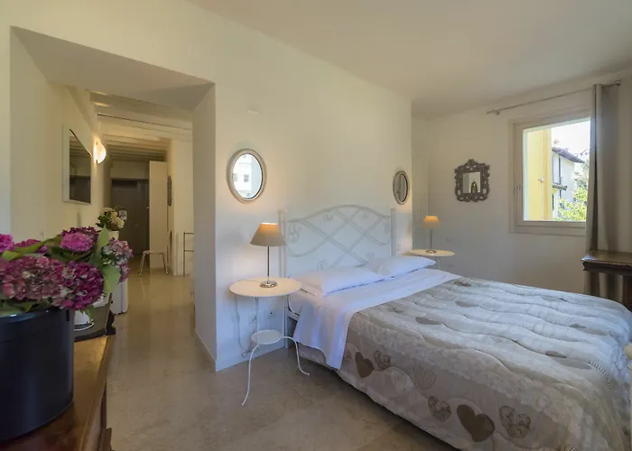 Academia Apartmanhotel 3*