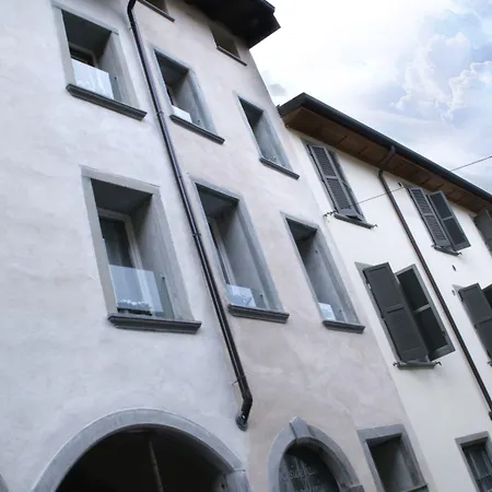 アパートホテル Academia